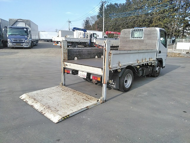 三菱ふそうキャンターガッツ平ボディ小型（2t・3t）[写真02]