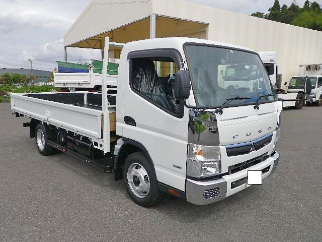 三菱ふそうキャンター平ボディ小型（2t・3t）[写真02]