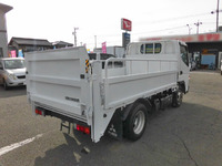三菱ふそうキャンター平ボディ小型（2t・3t）[写真02]