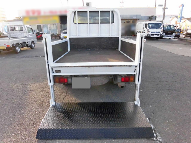 いすゞエルフダブルキャブ（Wキャブ）小型（2t・3t）[写真02]