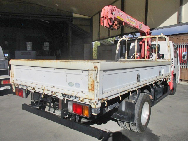 いすゞエルフユニック3段小型（2t・3t）[写真02]