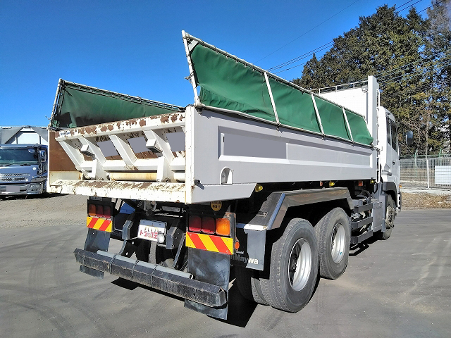 UDトラックスクオンダンプ大型（10t）[写真02]