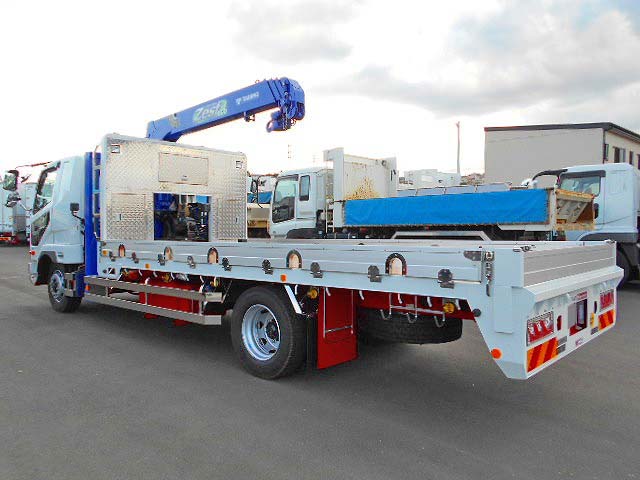 三菱ふそうファイターセルフクレーン4段増トン（6t・8t）[写真02]