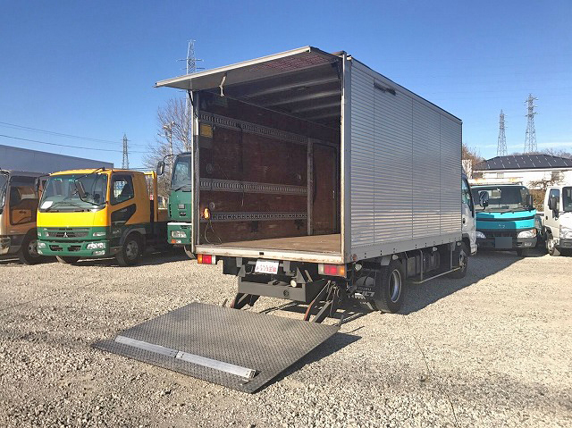 いすゞエルフアルミバン小型（2t・3t）[写真02]