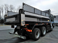 いすゞギガダンプ大型（10t）[写真02]