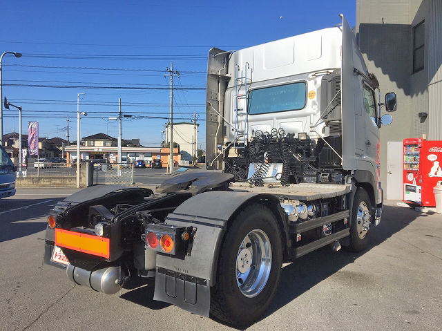 日野プロフィアトレーラーヘッド（トラクターヘッド）大型（10t）[写真02]