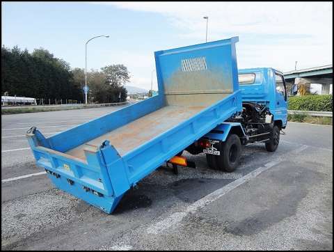 いすゞエルフローダーダンプ小型（2t・3t）[写真02]