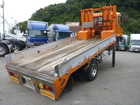 いすゞフォワードセルフローダー増トン（6t・8t）[写真02]