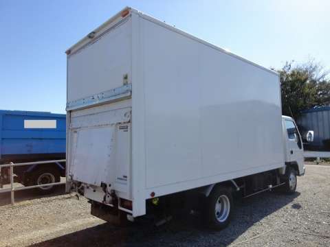 いすゞエルフパネルバン小型（2t・3t）[写真02]