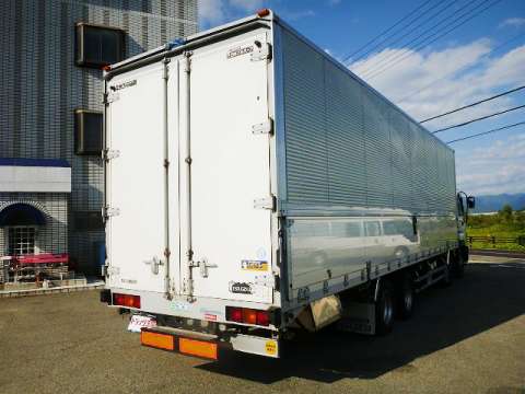 いすゞギガアルミウイング大型（10t）[写真02]