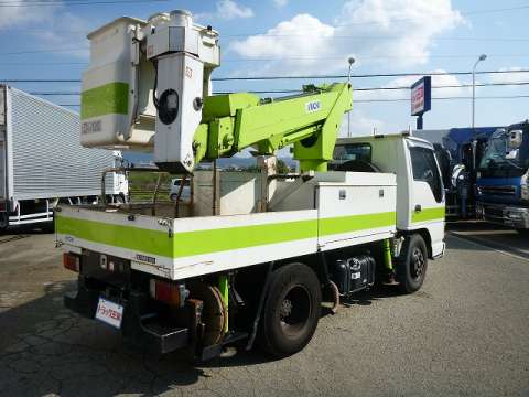 いすゞエルフ高所作業車小型（2t・3t）[写真02]