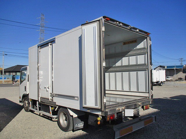 いすゞエルフ冷凍車（冷蔵車）小型（2t・3t）[写真02]