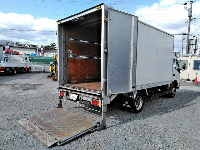 トヨタダイナパネルバン小型（2t・3t）[写真02]