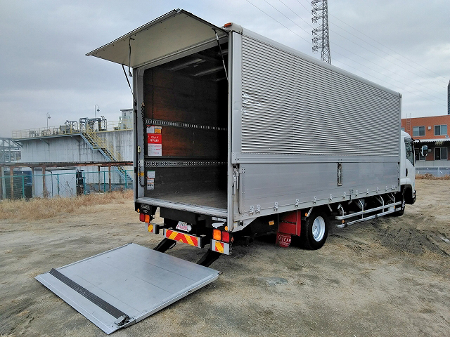 いすゞフォワードアルミウイング中型（4t）[写真02]