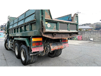 いすゞギガダンプ大型（10t）[写真02]