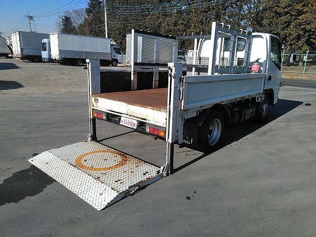 三菱ふそうキャンターガッツ平ボディ小型（2t・3t）[写真02]