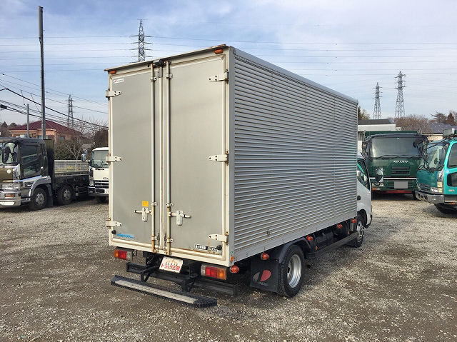 日野デュトロアルミバン小型（2t・3t）[写真02]