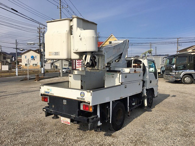 いすゞエルフ高所作業車小型（2t・3t）[写真02]