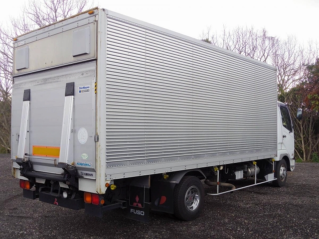 三菱ふそうファイターアルミバン中型（4t）[写真02]