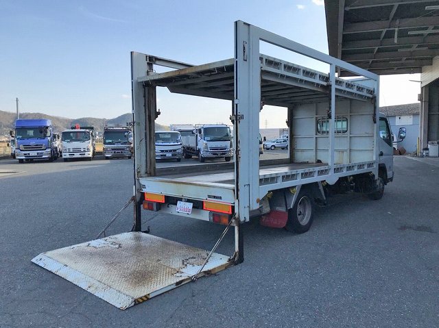 三菱ふそうキャンター平ボディ小型（2t・3t）[写真02]