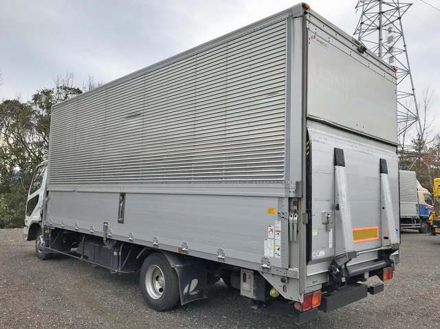 三菱ふそうファイターアルミウイング中型（4t）[写真02]