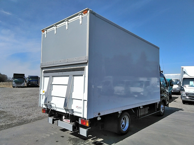 日野デュトロパネルバン小型（2t・3t）[写真02]