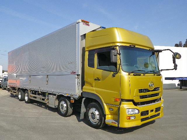 UDトラックスクオンアルミウイング大型（10t）[写真02]