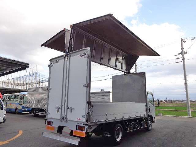 いすゞエルフアルミウイング小型（2t・3t）[写真02]