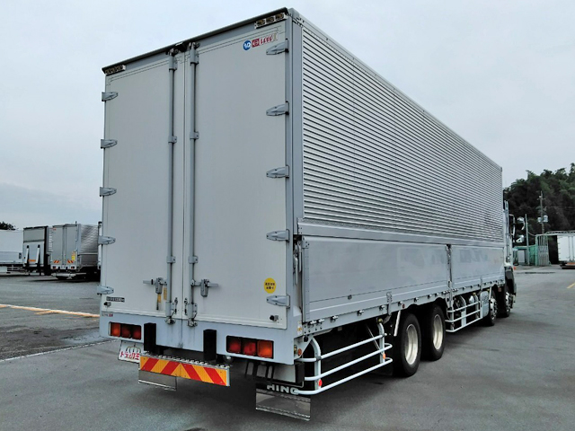 日野プロフィアアルミウイング大型（10t）[写真02]