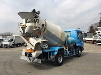 いすゞフォワードミキサー車（コンクリートミキサー）増トン（6t・8t）[写真02]