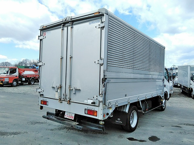 トヨタダイナアルミウイング小型（2t・3t）[写真02]