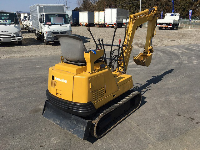 コマツミニユンボ（ミニバックホー）[写真02]