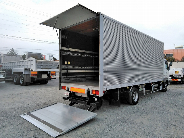 三菱ふそうファイターアルミバン中型（4t）[写真02]