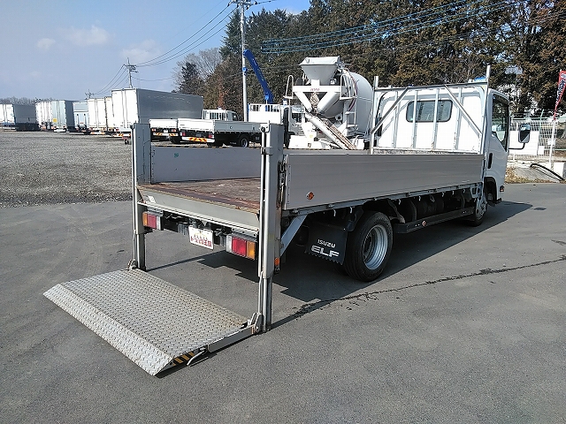 いすゞエルフアルミブロック小型（2t・3t）[写真02]