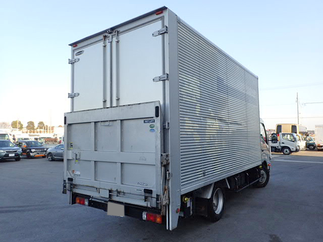 トヨタダイナアルミバン小型（2t・3t）[写真02]