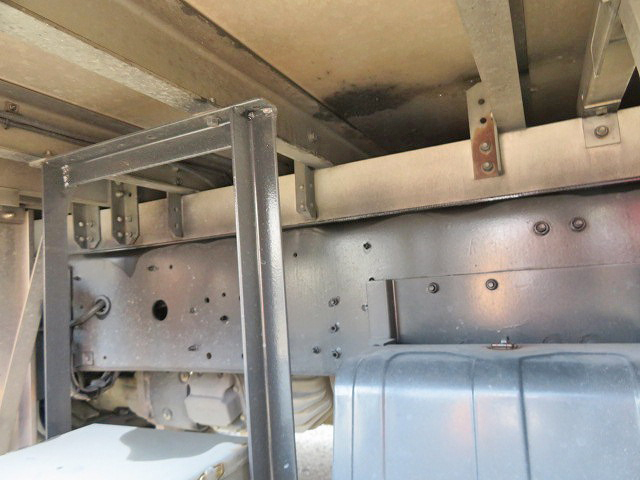 UDトラックスクオン冷凍車（冷蔵車）大型（10t）[写真20]