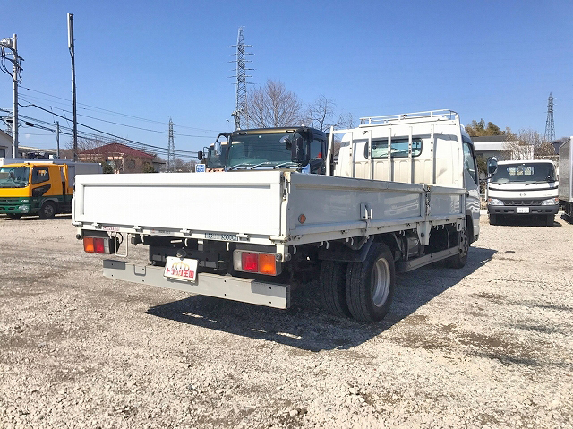 三菱ふそうキャンター平ボディ小型（2t・3t）[写真02]