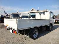 三菱ふそうキャンター平ボディ小型（2t・3t）[写真02]