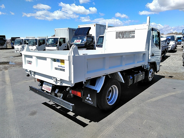 三菱ふそうキャンターダンプ小型（2t・3t）[写真02]