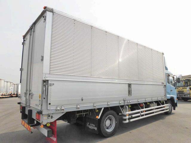 UDトラックスコンドルアルミウイング増トン（6t・8t）[写真02]