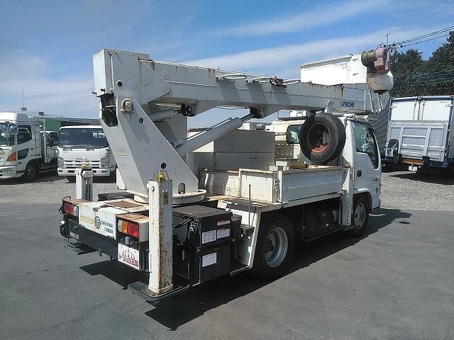 いすゞエルフ高所作業車小型（2t・3t）[写真02]