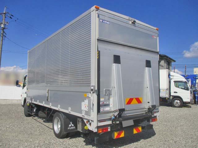 三菱ふそうキャンターアルミウイング小型（2t・3t）[写真02]
