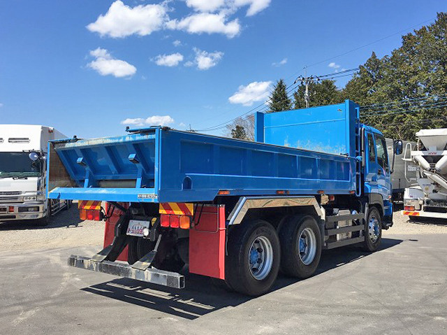 いすゞギガダンプ大型（10t）[写真02]