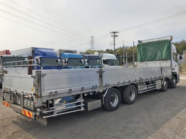 UDトラックスクオンアルミブロック大型（10t）[写真02]