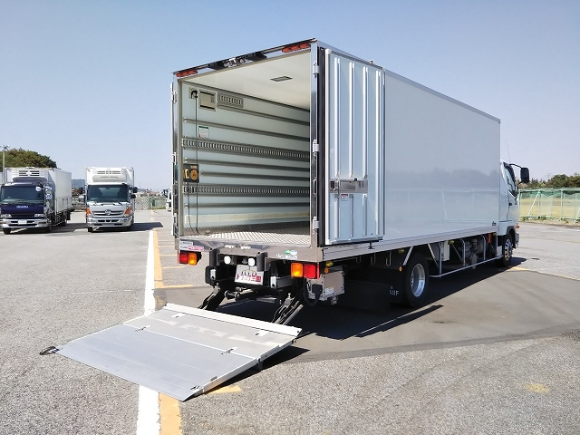 三菱ふそうファイター冷凍車（冷蔵車）中型（4t）[写真02]
