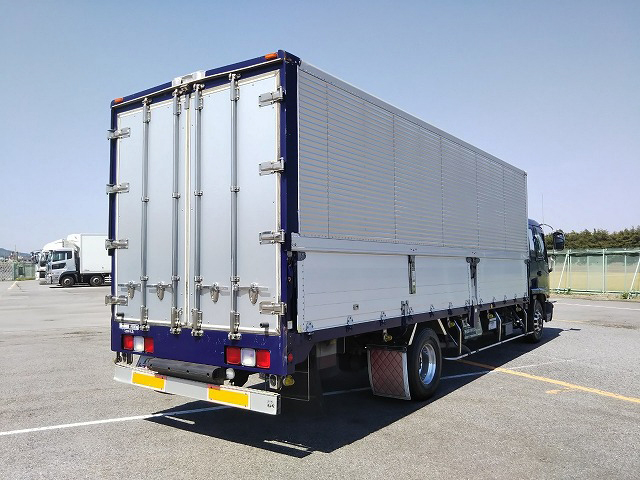 いすゞフォワード冷蔵冷凍ウイング中型（4t）[写真02]