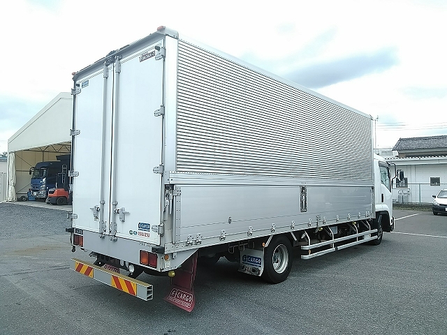 いすゞフォワードアルミウイング中型（4t）[写真02]