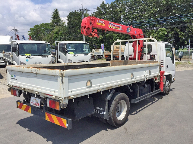 いすゞエルフユニック3段小型（2t・3t）[写真02]