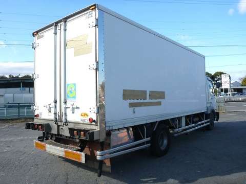 三菱ふそうファイター冷凍車（冷蔵車）中型（4t）[写真02]