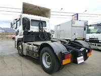 UDトラックスクオントレーラーヘッド（トラクターヘッド）大型（10t）[写真02]